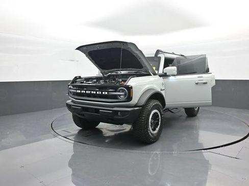 Certified 2023 Ford Bronco Outer Banks w/ Sasquatch Package AWD/4WD image 41