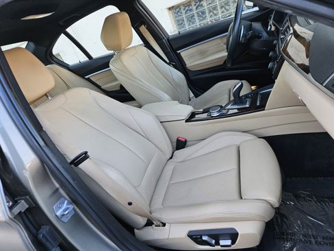 Used 2018 BMW 330i xDrive Sedan w/ Premium Package image 14