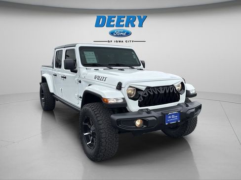 Used 2021 Jeep Gladiator Sport AWD/4WD image 9