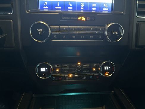 Used 2020 Ford Expedition Limited image 28