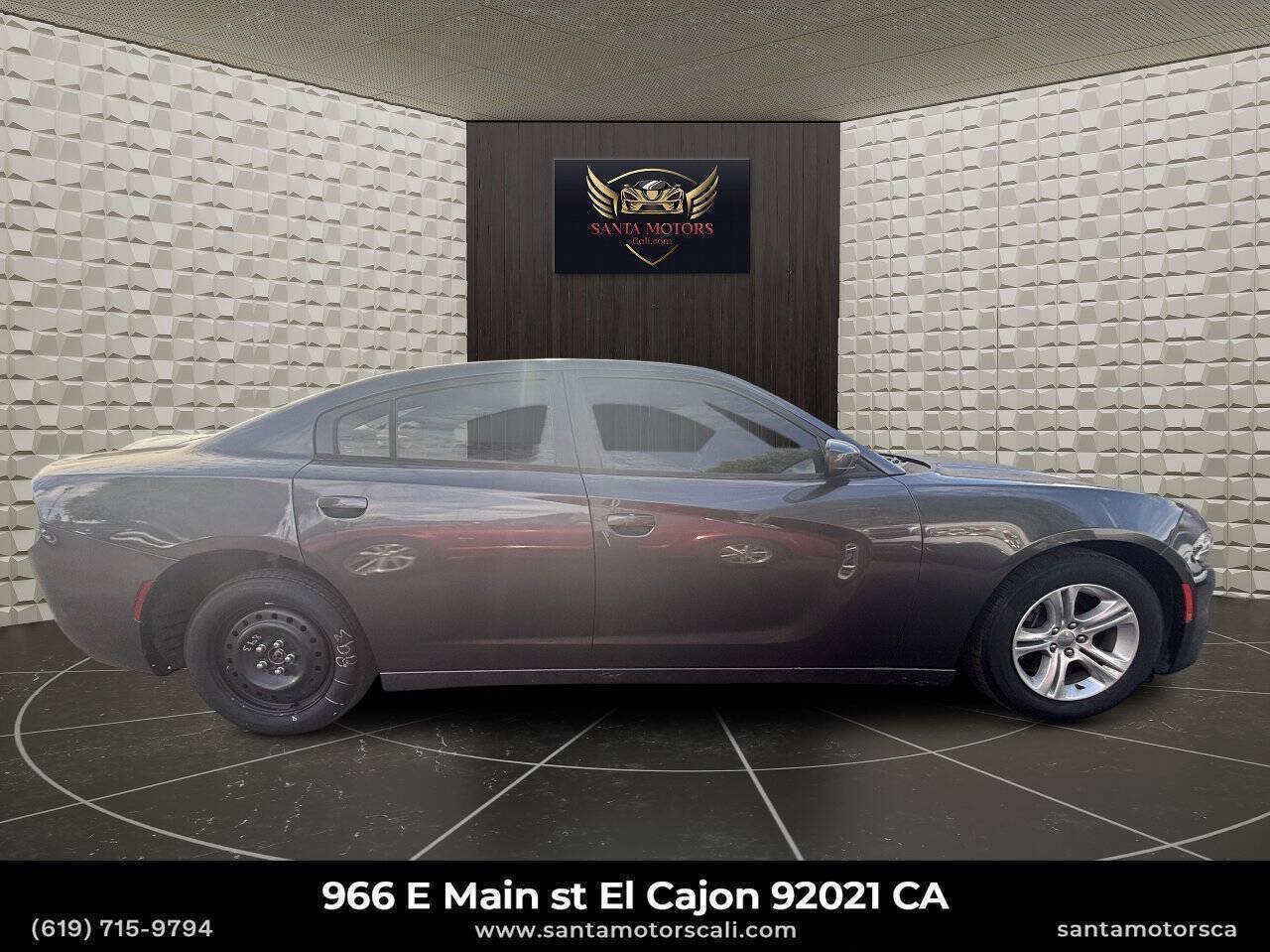 Used 2021 Dodge Charger SXT w/ Leather Interior Group RWD image 7
