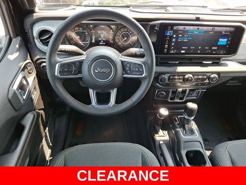 Used 2024 Jeep Wrangler Unlimited Sahara w/ Safety Group AWD/4WD image 12