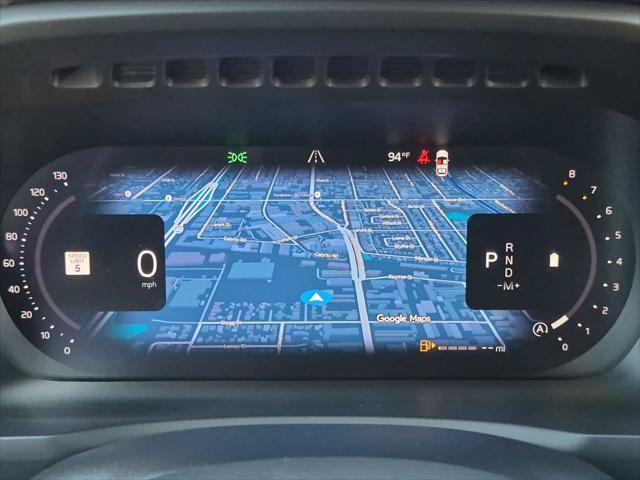 Certified 2024 Volvo XC90 B6 Plus AWD/4WD image 16