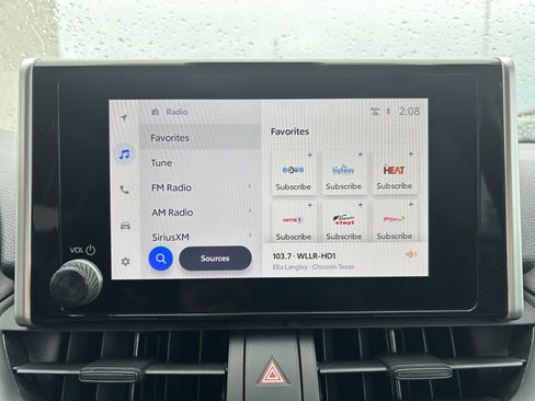 Certified 2025 Toyota RAV4 XLE AWD/4WD image 27