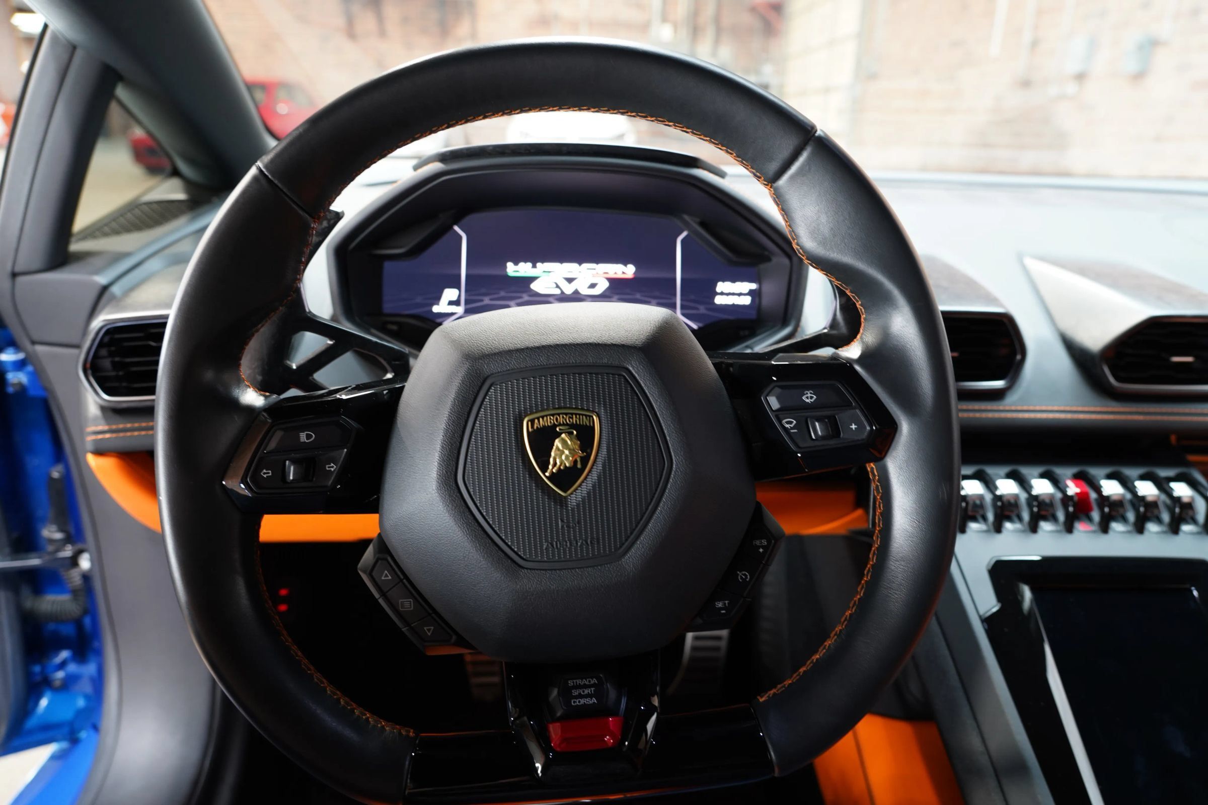 Used 2020 Lamborghini Huracan EVO RWD image 64