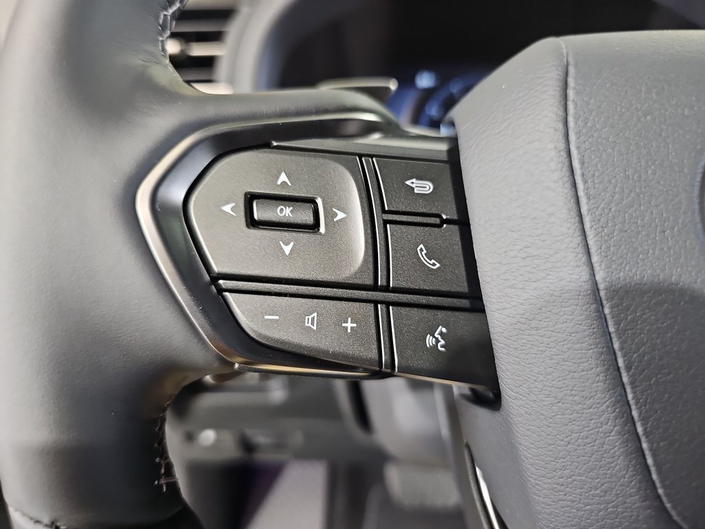New 2026 Lexus LX 700h Luxury w/ Appearance Package AWD/4WD image 17