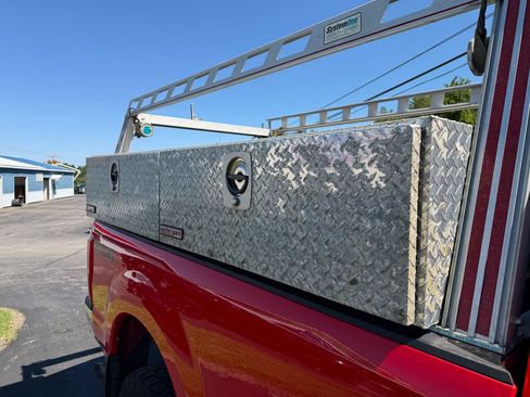 Used 2017 Ford F250 XLT w/ XLT Value Package AWD/4WD image 24
