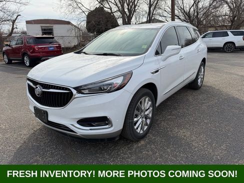 Used 2020 Buick Enclave Essence w/ Sound and Sites Package image 3