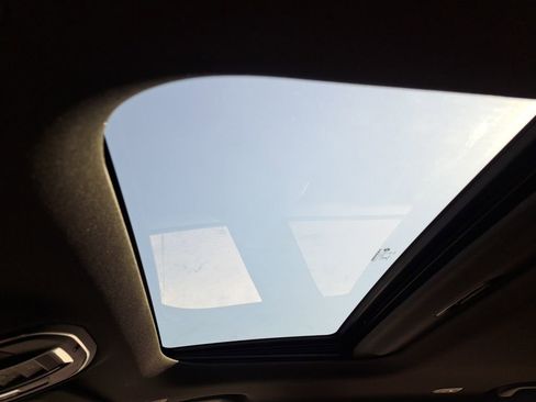 New 2025 Jeep Grand Cherokee L Altitude image 7