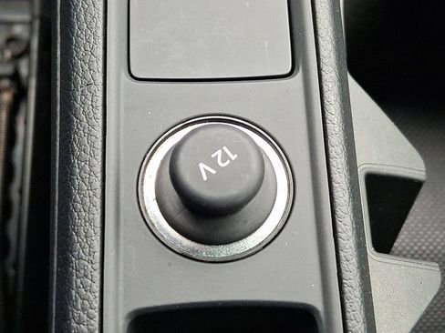 Used 2025 Audi Q3 2.0T Premium image 25