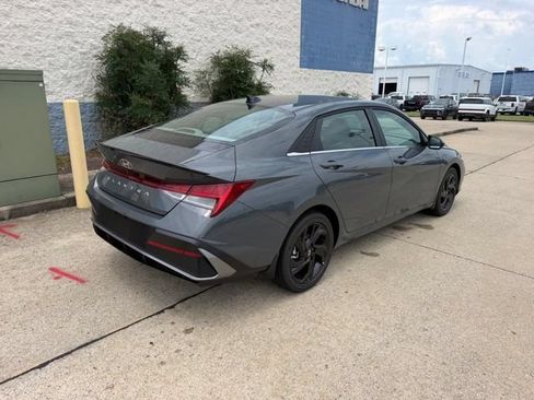New 2026 Hyundai Elantra SEL Sport Premium FWD image 3