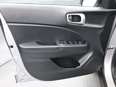 Certified 2023 Hyundai Venue SEL FWD image 20