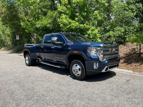 Used 2023 GMC Sierra 3500 Denali w/ Denali Ultimate Package AWD/4WD image 4