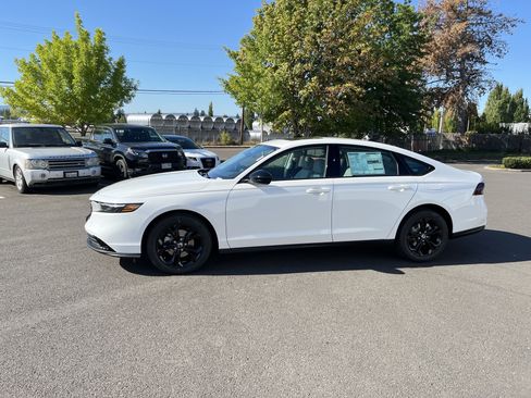 New 2025 Honda Accord SE image 2