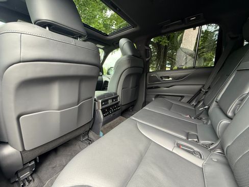 Used 2026 Lexus LX 700h Luxury w/ Appearance Package AWD/4WD image 13
