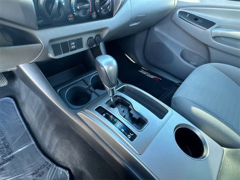 Used 2015 Toyota Tacoma PreRunner image 30