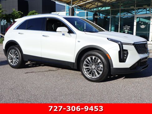 Used 2024 Cadillac XT4 Premium Luxury w/ Technology Package FWD image 11