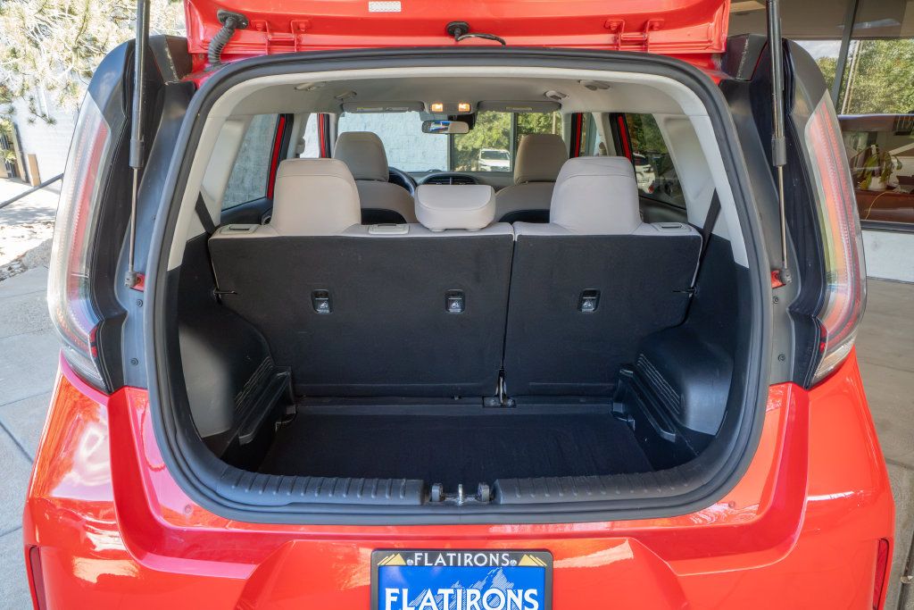 Used 2023 Kia Soul LX FWD image 20