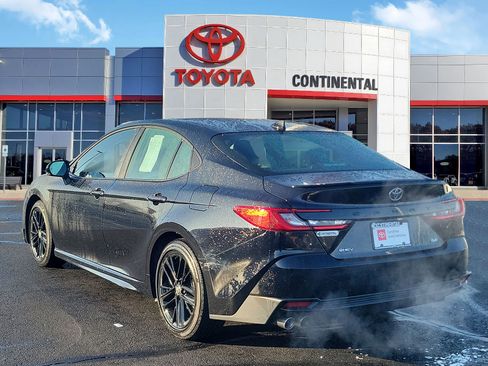 Certified 2025 Toyota Camry SE image 4