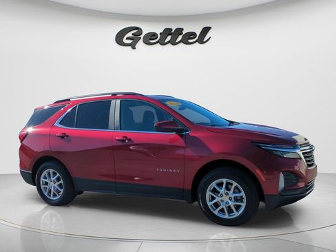 Used 2024 Chevrolet Equinox LT image 3