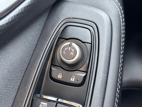 Used 2019 Subaru Forester Premium image 23