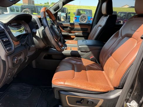 Used 2019 RAM 1500 Limited AWD/4WD image 6
