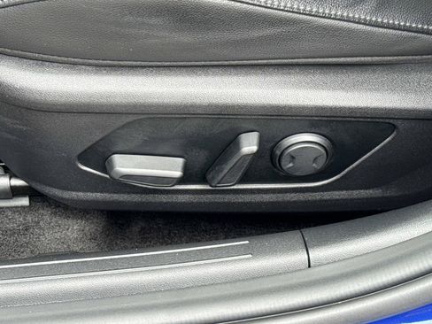 Certified 2021 Hyundai Elantra Limited FWD image 17