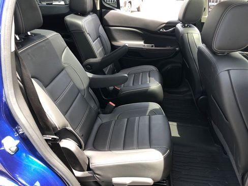 Used 2023 GMC Acadia Denali w/ Denali Ultimate Package AWD/4WD image 31