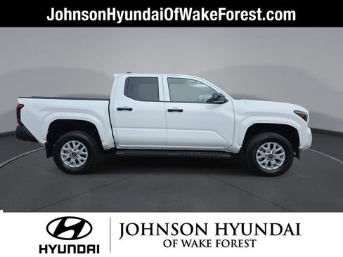 Used 2024 Toyota Tacoma SR image 14