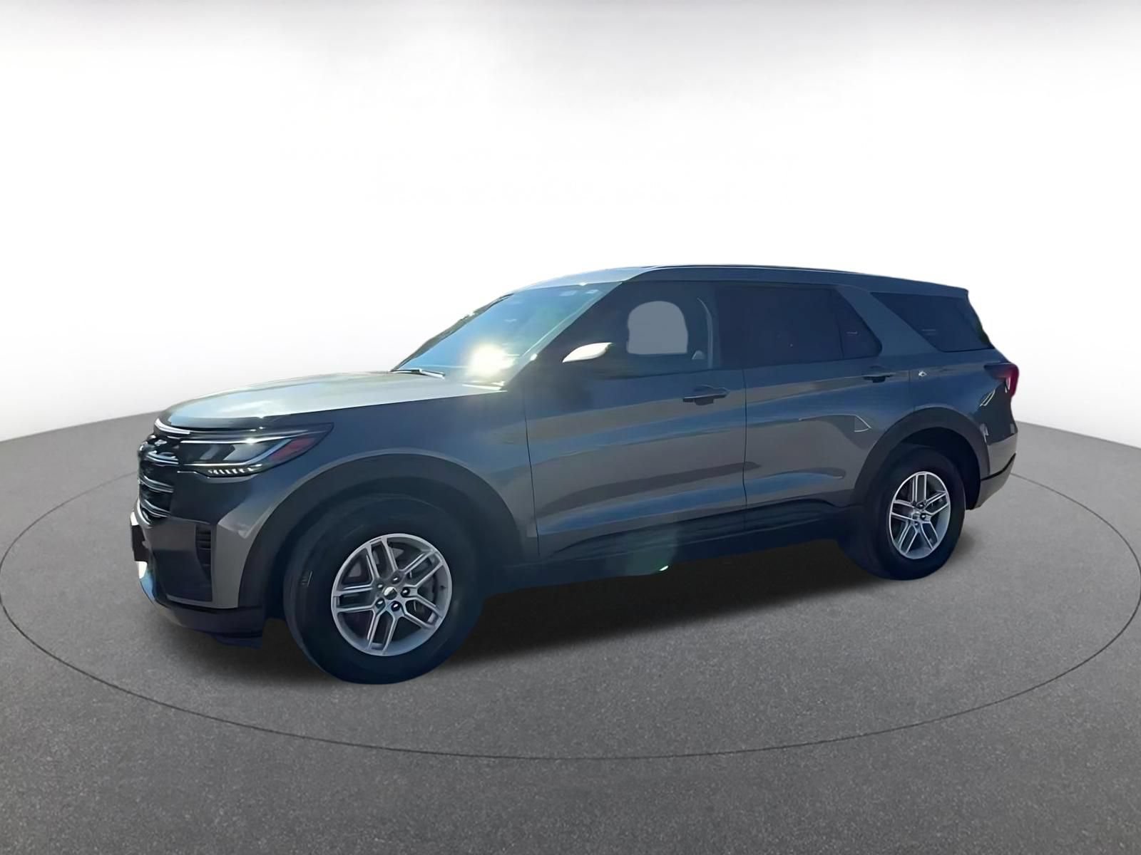 Used 2026 Ford Explorer Active AWD/4WD image 7