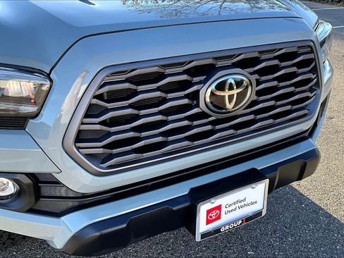 Certified 2022 Toyota Tacoma TRD Off-Road image 29