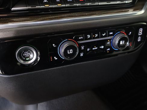 Used 2024 Chevrolet Silverado 1500 LT image 4