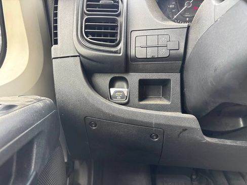 Used 2022 RAM ProMaster 2500 FWD image 12
