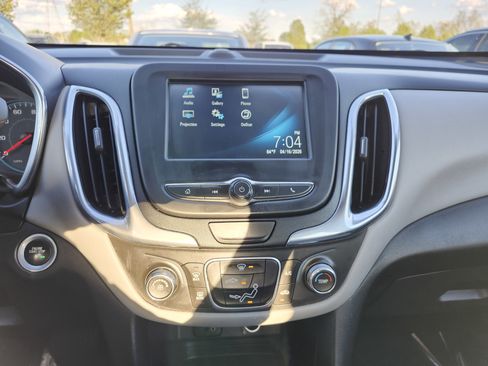 Used 2018 Chevrolet Equinox LS FWD image 29