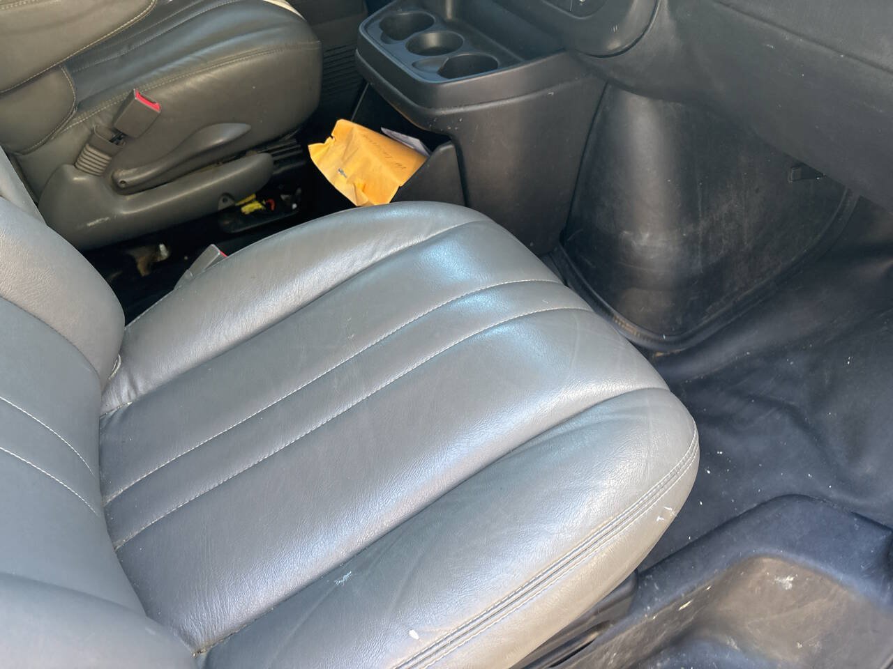 Used 2019 Chevrolet Express 2500 w/ Enhanced Convenience Package RWD image 8