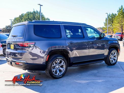 Used 2022 Jeep Wagoneer Series II image 12