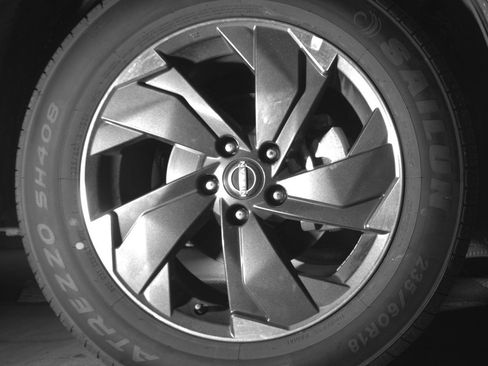 Used 2025 Nissan Rogue SV image 13