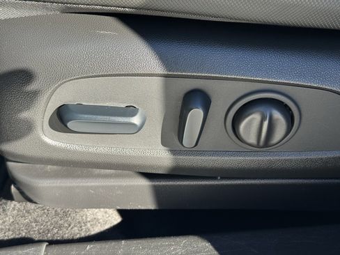 Used 2023 Chevrolet TrailBlazer RS image 27