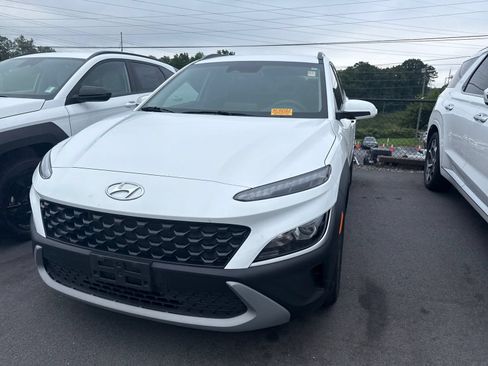 Used 2023 Hyundai Kona SEL w/ Cargo Package AWD/4WD image 3