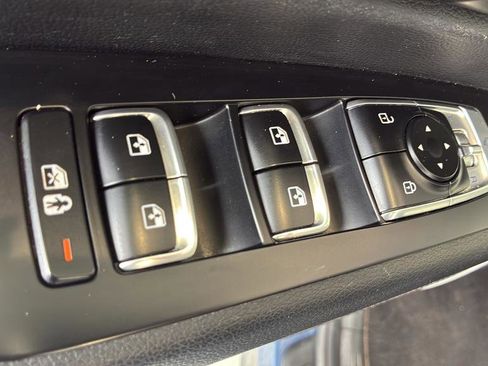 Used 2023 Kia Telluride EX w/ EX Captain's Chair Package FWD image 21