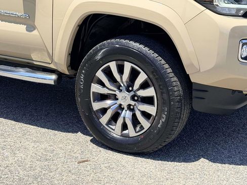 Certified 2020 Toyota Tacoma Limited AWD/4WD image 27
