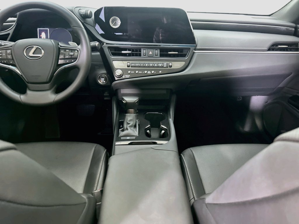 Used 2025 Lexus ES 350 w/ Accessory Package (Z2) FWD image 13