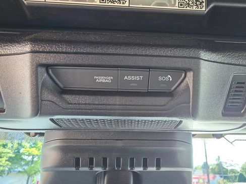Used 2024 Jeep Wrangler Unlimited Sahara w/ Technology Group AWD/4WD image 24