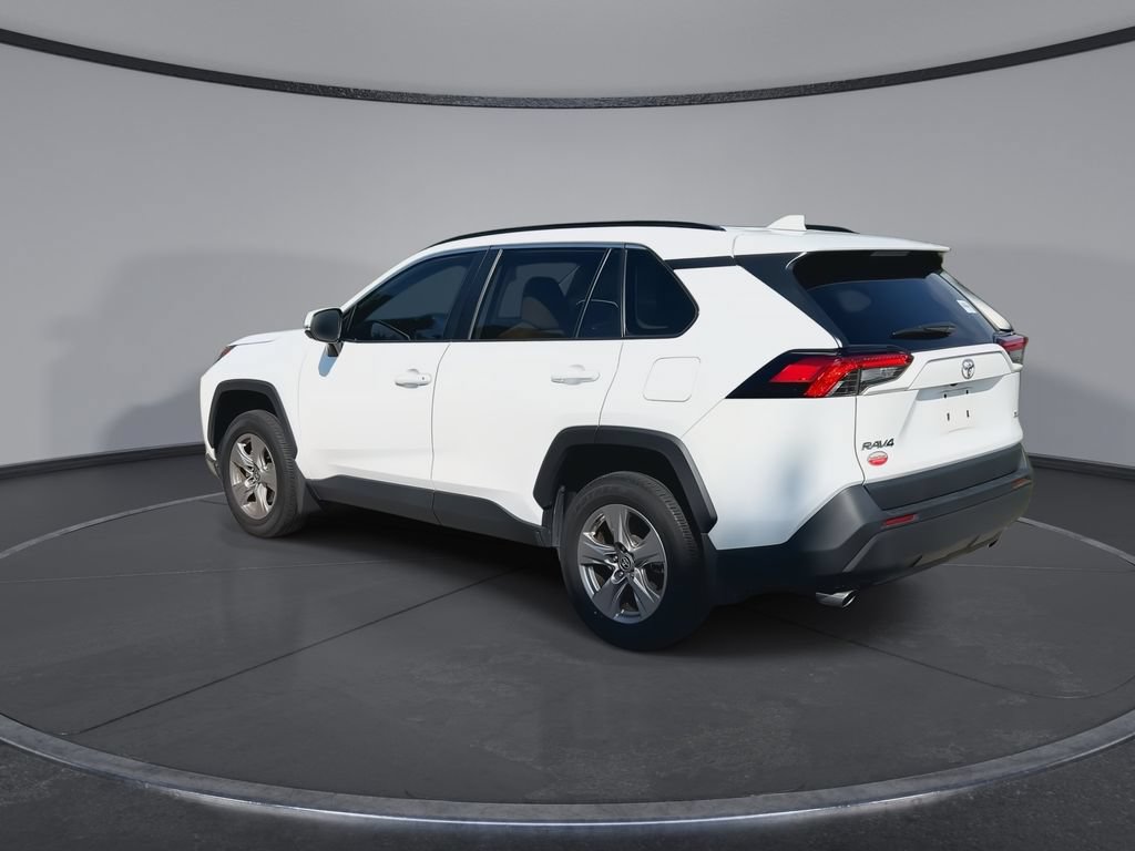 Used 2024 Toyota RAV4 XLE w/ Convenience Package FWD image 6