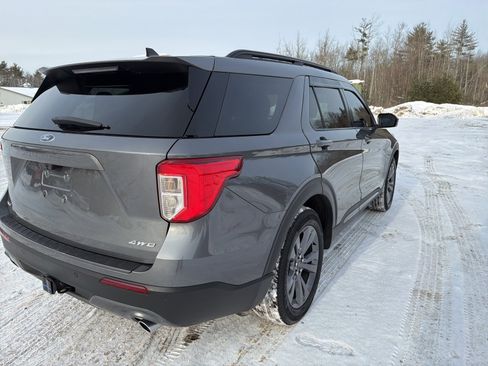 Certified 2022 Ford Explorer XLT w/ Equipment Group 202A image 8