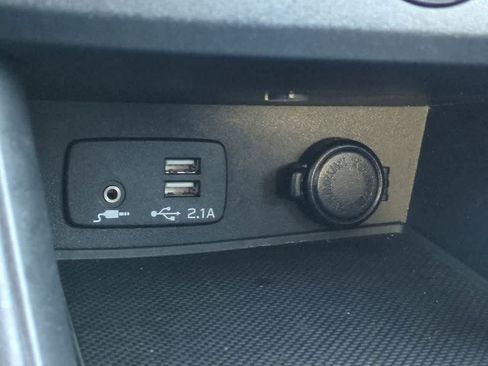 Used 2022 Subaru Crosstrek 2.0i Premium w/ Moonroof Package image 30