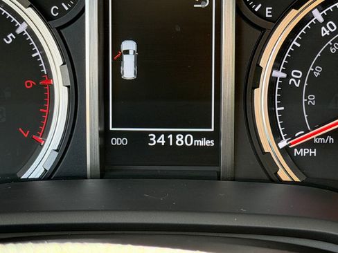 Used 2024 Toyota 4Runner TRD Off-Road Premium image 19