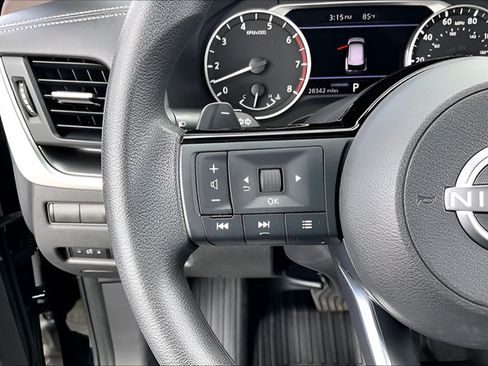 Certified 2023 Nissan Rogue SV FWD image 10
