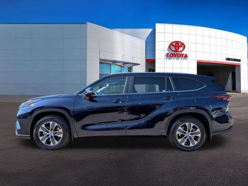 Used 2026 Toyota Highlander XLE AWD/4WD image 14