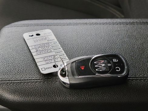 Used 2025 Buick Encore GX Preferred image 25